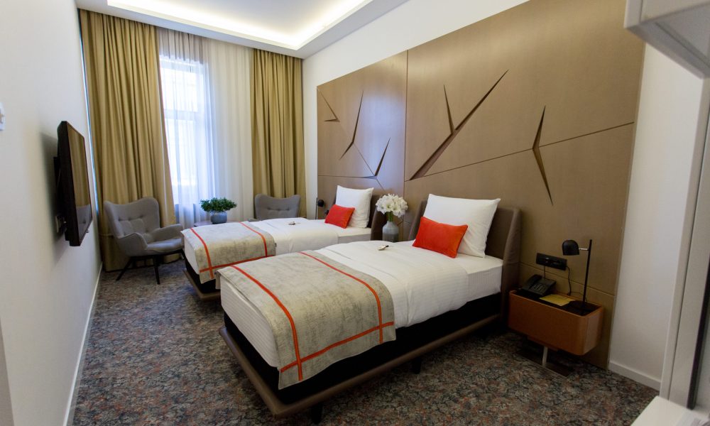 2 AUSTRIA BOSNA SUPERIOR TWIN ROOM