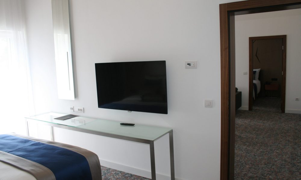 AUSTRIA BOSNA TWO BEDROOM SUITE 3